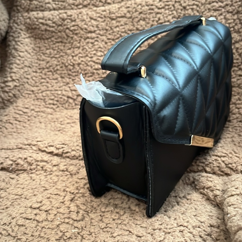 Black Purse - Picture 3 of 7